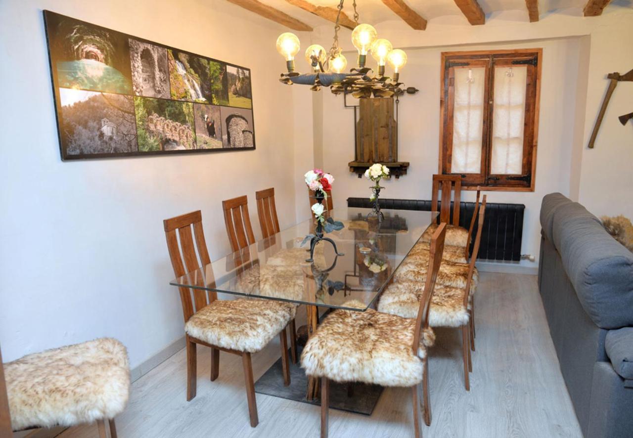 Apartamento Tríplex Rústico-Moderno hasta 18 plazas - Pobla de Lillet La Pobla de Lillet Exterior foto